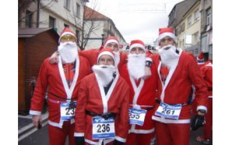 7ème course des Pères et Mères-NOËL à FORBACH