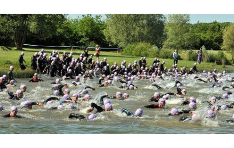 TRIATHLON &quot;L&quot; de VENDÔME